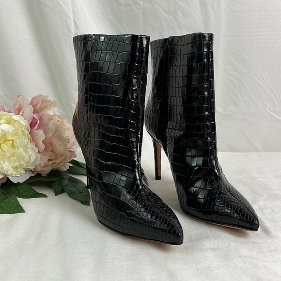 SCHUTZ Shoes - SCHUTZ Crocodile-Embossed Ankle Bootie Black Leather Stiletto Back Zip Size 5.5B